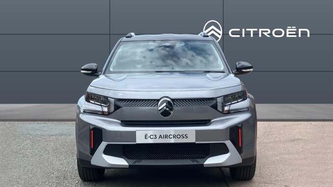 Citroen C3 Aircross 83kW Extended Range Collection 54kWh 5dr Auto Electric Hatchback - Image 3